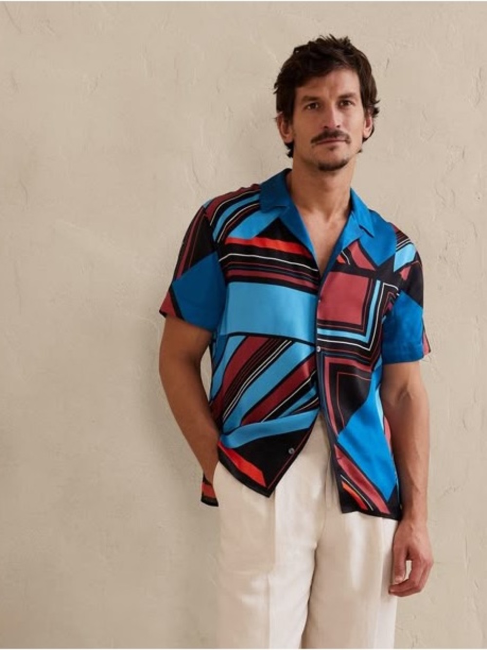 Banana Republic Blue and Red Geometric Short-Sleeve Button Down